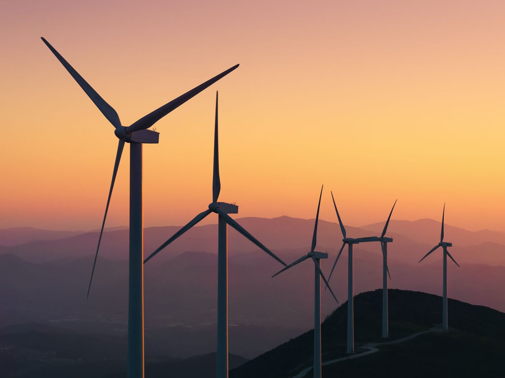 Windräder für nachhaltigen Stromtarif ohne Zusatz wie E-Auto, Wärmepumpe oder Smart Meter